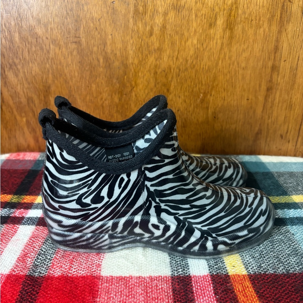 Capelli New York Zebra Waterproof Ankle Boots